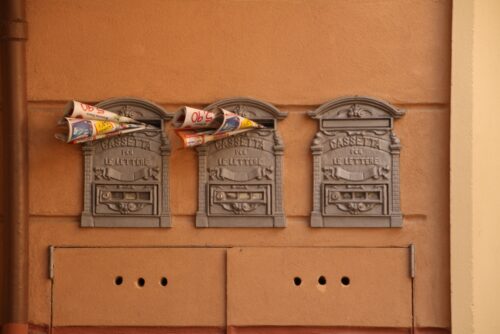 mailbox-italy-newspaper-500x334